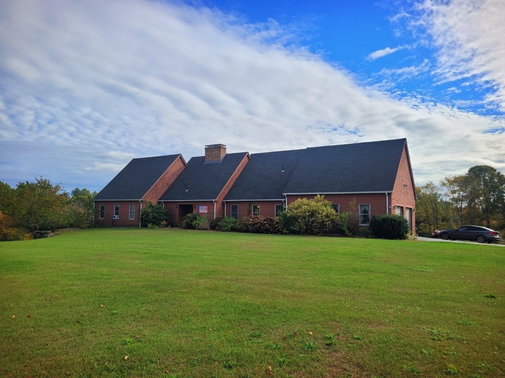 7 Old Merriam Rd, Oxford, Massachusetts, 3 Bedrooms Bedrooms, 6 Rooms Rooms,2.5 BathroomsBathrooms,Residential Lease,For Rent,Old Merriam Rd,73443517