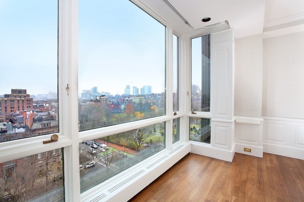 2 Commonwealth Ave, Boston, Massachusetts, 2 Bedrooms Bedrooms, 6 Rooms Rooms,2.5 BathroomsBathrooms,Residential Lease,For Rent,Commonwealth Ave,73412497