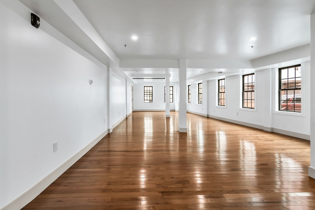 2 Charles Street, Methuen, Massachusetts, ,Commercial Lease,For Rent,Charles Street,73436386