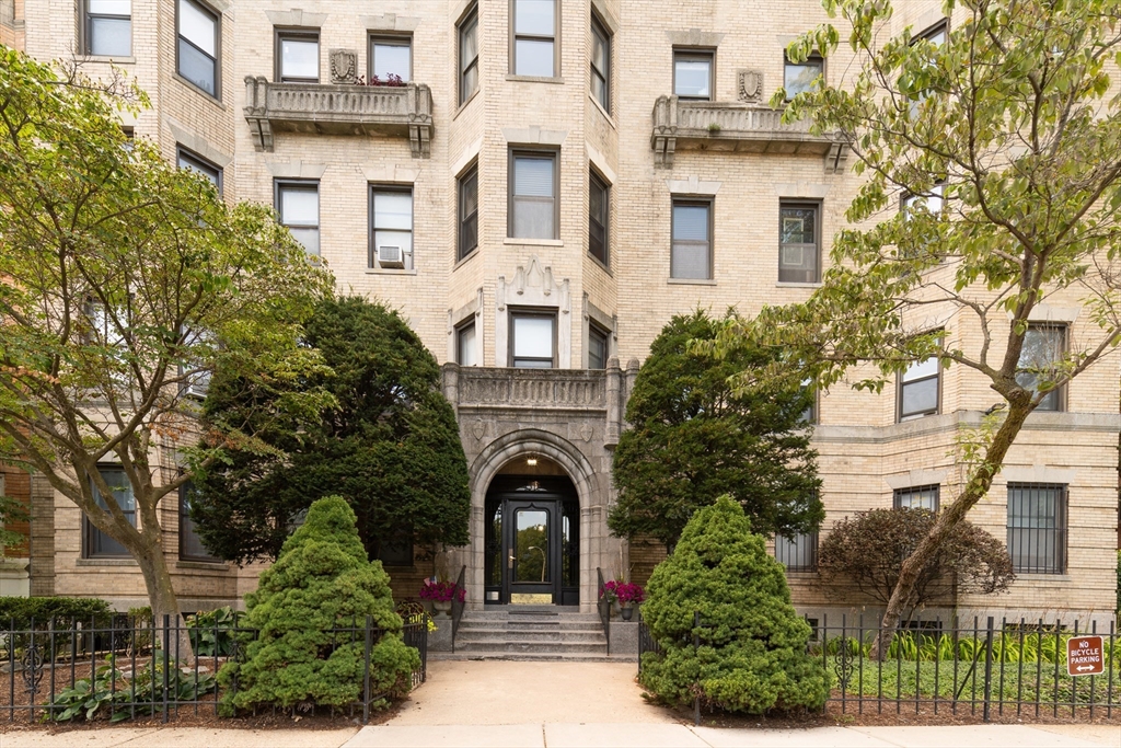 51 Park Dr, Boston, Massachusetts, 3 Rooms Rooms,1 BathroomBathrooms,Residential Lease,For Rent,Park Dr,73454496