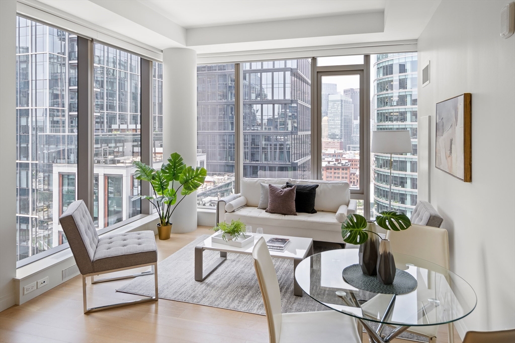 135 Seaport Blvd, Boston, Massachusetts, 2 Bedrooms Bedrooms, 4 Rooms Rooms,2 BathroomsBathrooms,Residential,For Sale,Seaport Blvd,73405404