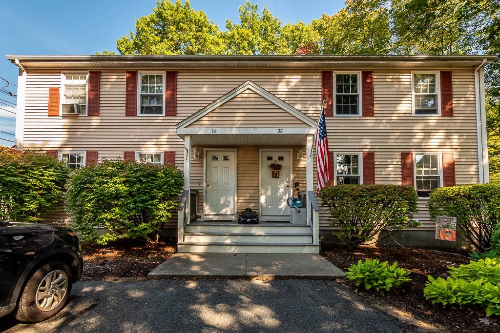 36-38 Jarson Ln, Attleboro, Massachusetts, 6 Bedrooms Bedrooms, 10 Rooms Rooms,3 BathroomsBathrooms,Residential Income,For Sale,Jarson Ln,73436117