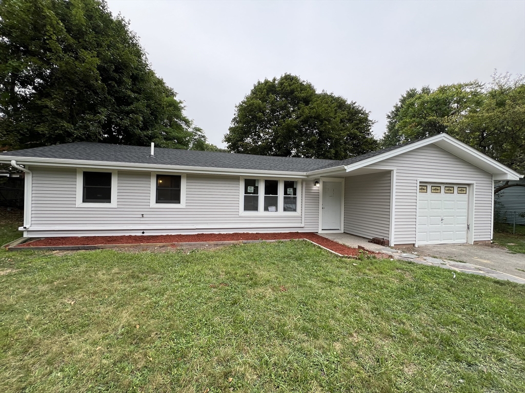 20 Ida Ave, Brockton, Massachusetts, 4 Bedrooms Bedrooms, 6 Rooms Rooms,1 BathroomBathrooms,Residential Lease,For Rent,Ida Ave,73412718