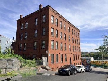 24 Charlton Street, Worcester, Massachusetts, 1 Bedroom Bedrooms, 3 Rooms Rooms,1 BathroomBathrooms,Residential Lease,For Rent,Charlton Street,73412704