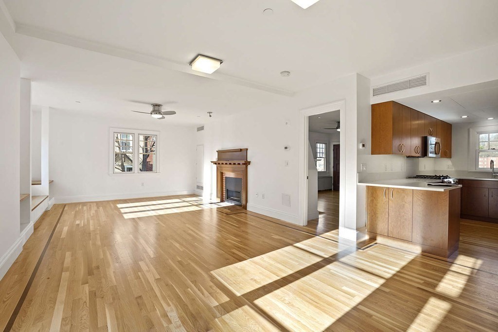 165 Winthrop Road, Brookline, Massachusetts, 3 Bedrooms Bedrooms, 6 Rooms Rooms,2 BathroomsBathrooms,Residential Lease,For Rent,Winthrop Road,73448684