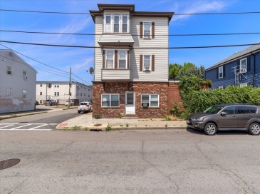 90 Hargraves St, Fall River, Massachusetts, 5 Bedrooms Bedrooms, 13 Rooms Rooms,3 BathroomsBathrooms,Residential Income,For Sale,Hargraves St,73400352