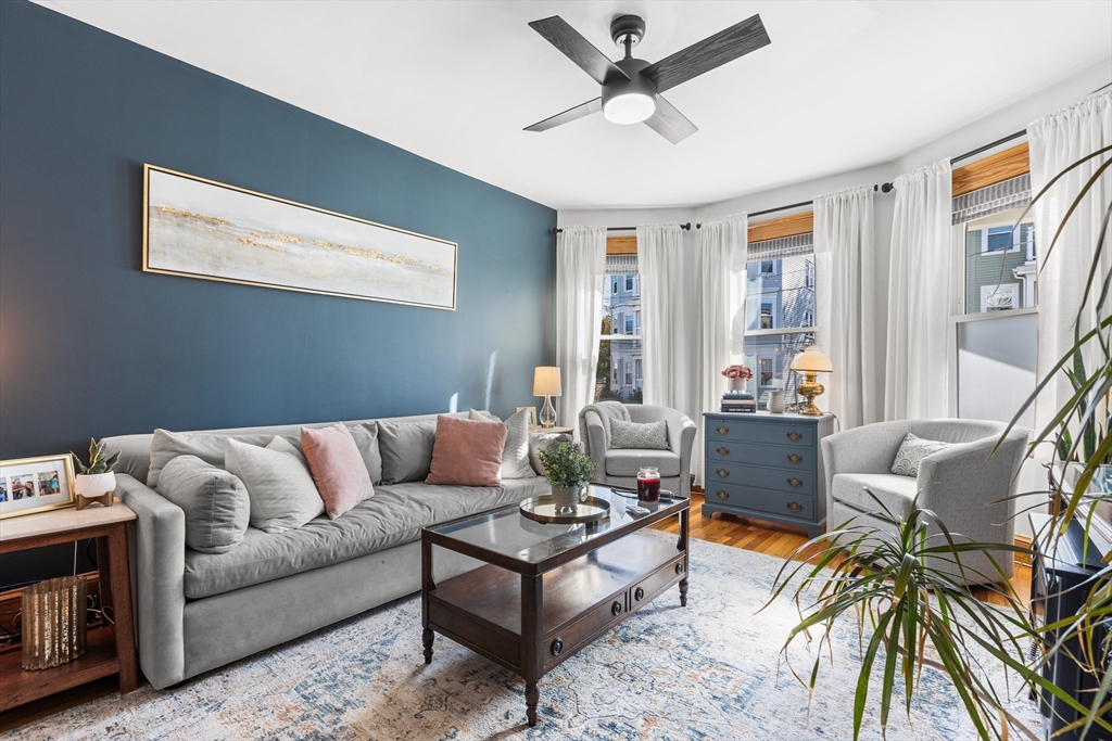 46 Semont Rd, Boston, Massachusetts, 3 Bedrooms Bedrooms, 5 Rooms Rooms,1 BathroomBathrooms,Residential Lease,For Rent,Semont Rd,73452195