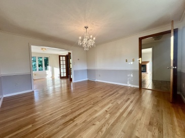 215 Main St, Waltham, Massachusetts, 4 Bedrooms Bedrooms, 8 Rooms Rooms,2.5 BathroomsBathrooms,Residential Lease,For Rent,Main St,73426882