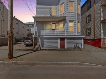 109 Davis St, New Bedford, Massachusetts, 2 Bedrooms Bedrooms, 5 Rooms Rooms,1 BathroomBathrooms,Residential Lease,For Rent,Davis St,73374402
