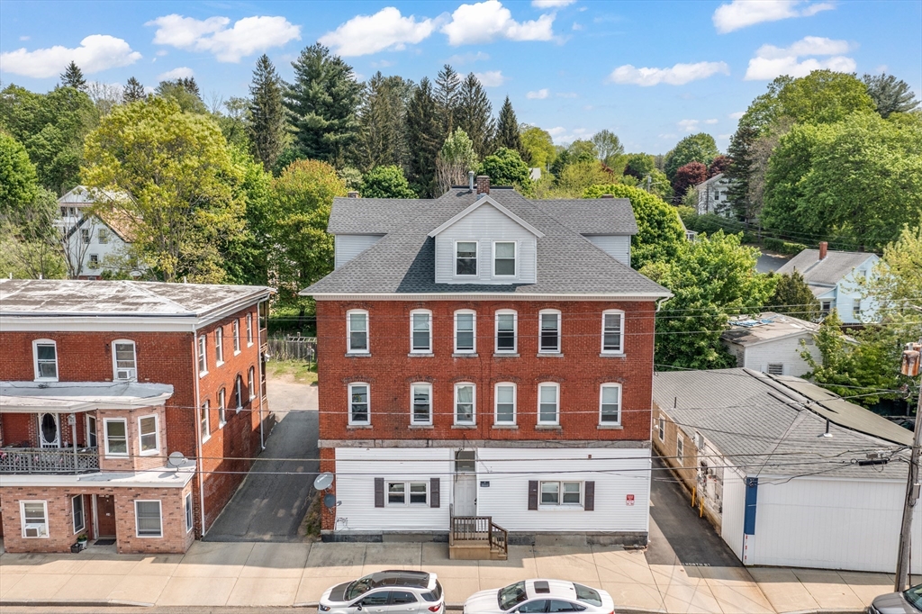 18 North St, Warren, Massachusetts, 17 Bedrooms Bedrooms, 31 Rooms Rooms,7 BathroomsBathrooms,Residential Income,For Sale,North St,73326662