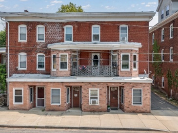 24 North St, Warren, Massachusetts, 10 Bedrooms Bedrooms, 22 Rooms Rooms,6 BathroomsBathrooms,Residential Income,For Sale,North St,73326663