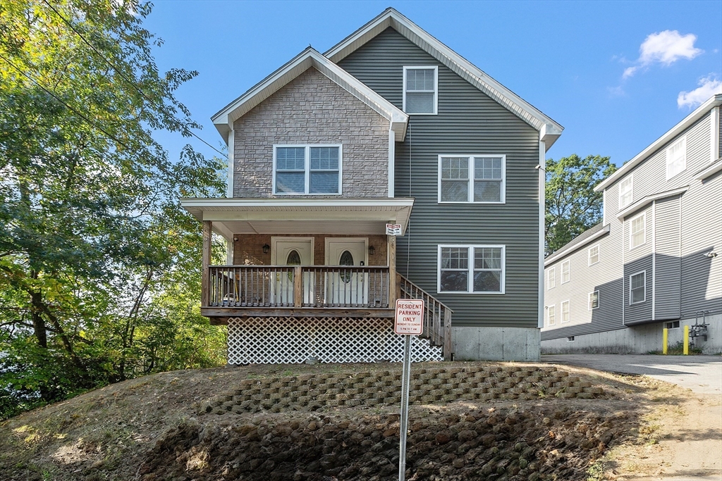 3-5 Coleman St, Lawrence, Massachusetts, 8 Bedrooms Bedrooms, 16 Rooms Rooms,4 BathroomsBathrooms,Residential Income,For Sale,Coleman St,73435410