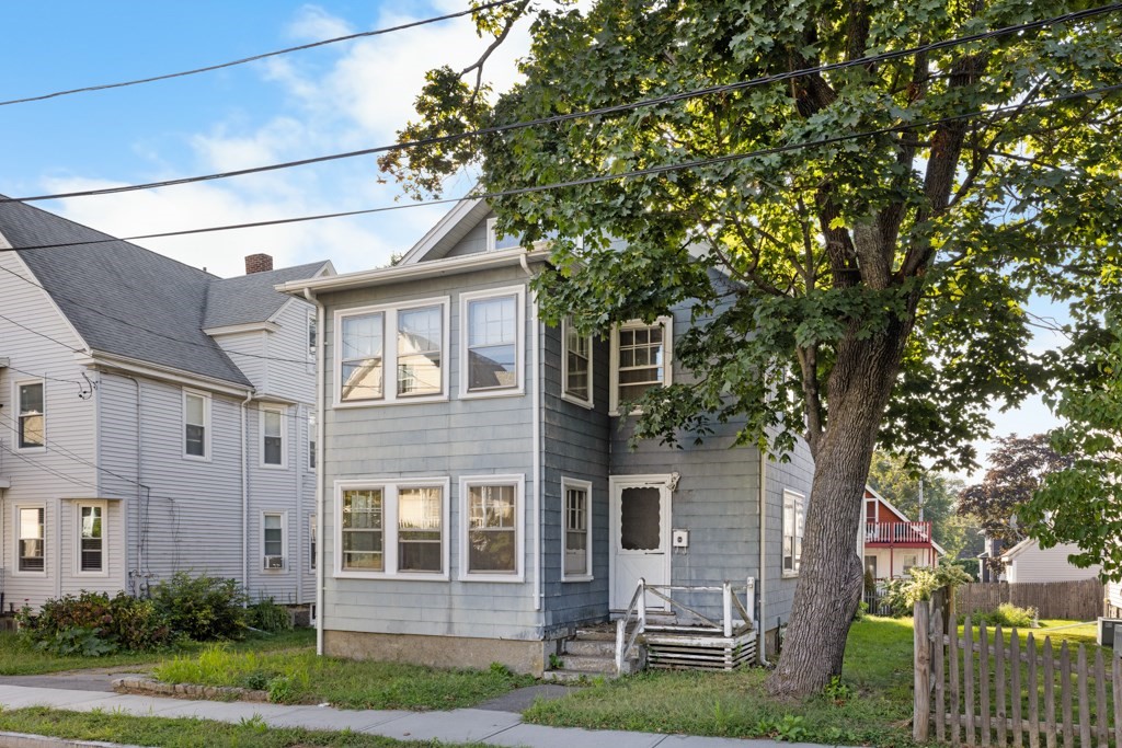 14-16 Ridgeway St, Quincy, Massachusetts, 4 Bedrooms Bedrooms, 12 Rooms Rooms,2 BathroomsBathrooms,Residential Income,For Sale,Ridgeway St,73427577