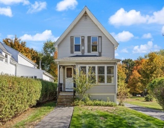 16 Liberty St, Taunton, Massachusetts, 2 Bedrooms Bedrooms, 6 Rooms Rooms,1 BathroomBathrooms,Residential,For Sale,Liberty St,73445048