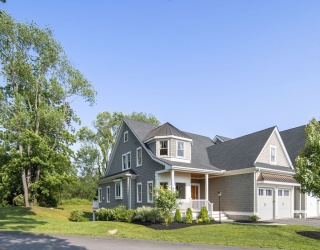 16 Pine Hill Rd, Wenham, Massachusetts, 3 Bedrooms Bedrooms, 6 Rooms Rooms,2.5 BathroomsBathrooms,Residential,For Sale,Pine Hill Rd,73391474