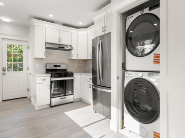 44 Winter, Medford, Massachusetts, 2 Bedrooms Bedrooms, 5 Rooms Rooms,1 BathroomBathrooms,Residential Lease,For Rent,Winter,73440157 44 Winter, Medford, Massachusetts, 2 Bedrooms Bedrooms, 5 Rooms Rooms,1 BathroomBathrooms,Residential Lease,For Rent,Winter,73440157