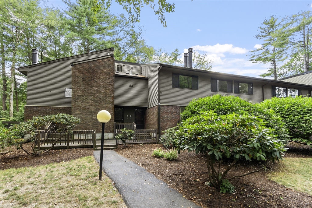 445 Old Stone Brook, Acton, Massachusetts, 2 Bedrooms Bedrooms, 6 Rooms Rooms,2.5 BathroomsBathrooms,Residential,For Sale,Old Stone Brook,73430151