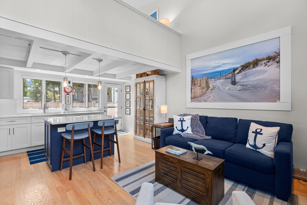 4 Railroad Avenue, Provincetown, Massachusetts, 1 Bedroom Bedrooms, 2 Rooms Rooms,1 BathroomBathrooms,Residential,For Sale,Railroad Avenue,73409542