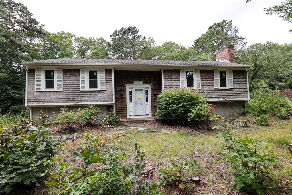 329 Woodside Rd, Barnstable, Massachusetts, 3 Bedrooms Bedrooms, 7 Rooms Rooms,2 BathroomsBathrooms,Residential,For Sale,Woodside Rd,73440623