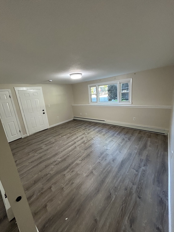 31 Joyce St, Webster, Massachusetts, 2 Bedrooms Bedrooms, 5 Rooms Rooms,1 BathroomBathrooms,Residential Lease,For Rent,Joyce St,73438885