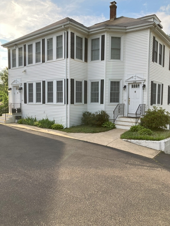 60 Prospect St, Bellingham, Massachusetts, 1 Bedroom Bedrooms, 5 Rooms Rooms,1 BathroomBathrooms,Residential Lease,For Rent,Prospect St,73384931