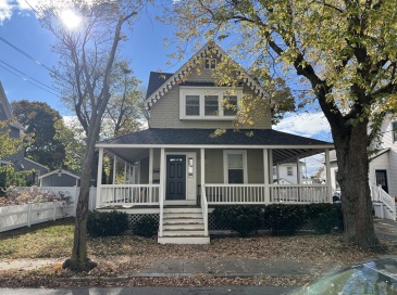 21 Hawthorn Ave., Winthrop, Massachusetts, 1 Bedroom Bedrooms, 3 Rooms Rooms,1 BathroomBathrooms,Residential Lease,For Rent,Hawthorn Ave.,73449394
