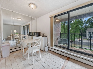 269 Lake St, Weymouth, Massachusetts, 2 Bedrooms Bedrooms, 4 Rooms Rooms,1 BathroomBathrooms,Residential,For Sale,Lake St,73384965