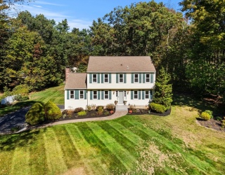 19 Sartelle St, Pepperell, Massachusetts, 4 Bedrooms Bedrooms, 8 Rooms Rooms,2.5 BathroomsBathrooms,Residential,For Sale,Sartelle St,73440936