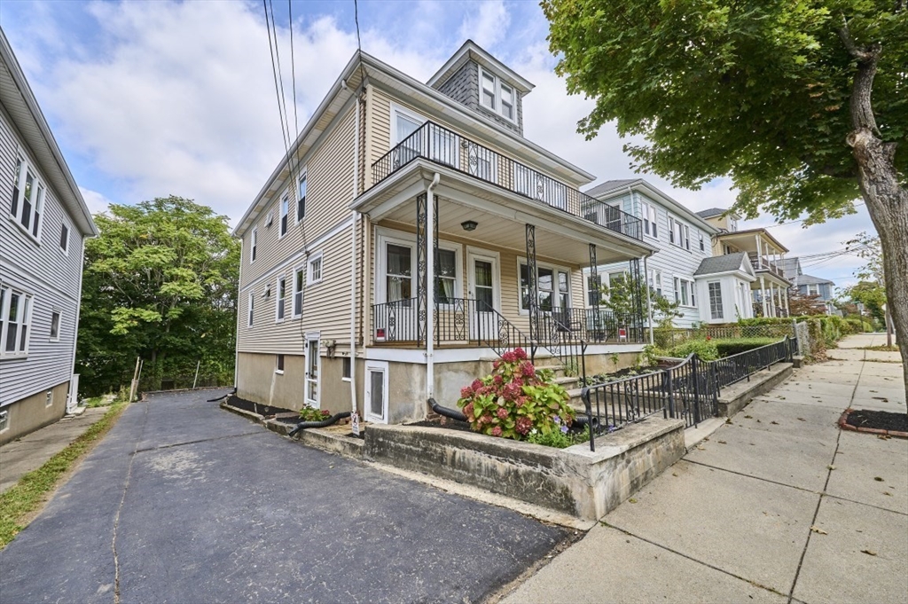 36-38 Bostonia Ave, Boston, Massachusetts, 4 Bedrooms Bedrooms, 11 Rooms Rooms,2 BathroomsBathrooms,Residential Income,For Sale,Bostonia Ave,73434961