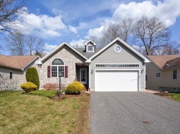 43 Haven Way, Ashland, Massachusetts, 2 Bedrooms Bedrooms, 6 Rooms Rooms,2.5 BathroomsBathrooms,Residential,For Sale,Haven Way,73367027