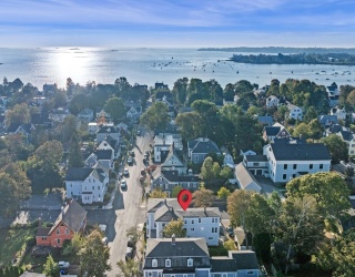 15 Thorndike St, Beverly, Massachusetts, 8 Bedrooms Bedrooms, 18 Rooms Rooms,4 BathroomsBathrooms,Residential Income,For Sale,Thorndike St,73442049