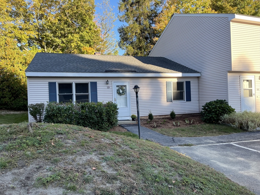 103 Main St, Pepperell, Massachusetts, 2 Bedrooms Bedrooms, 4 Rooms Rooms,2 BathroomsBathrooms,Residential,For Sale,Main St,73439600