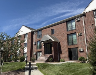 388 Great Rd, Acton, Massachusetts, 2 Bedrooms Bedrooms, 5 Rooms Rooms,1 BathroomBathrooms,Residential,For Sale,Great Rd,73447499