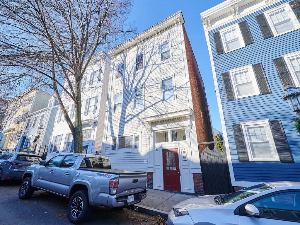 26 Concord St., Boston, Massachusetts, 2 Bedrooms Bedrooms, 4 Rooms Rooms,1 BathroomBathrooms,Residential Lease,For Rent,Concord St.,73443263
