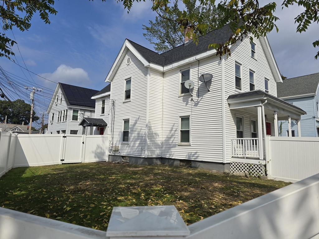 143 Arlington St, Framingham, Massachusetts, 6 Bedrooms Bedrooms, 10 Rooms Rooms,2 BathroomsBathrooms,Residential Income,For Sale,Arlington St,73434899