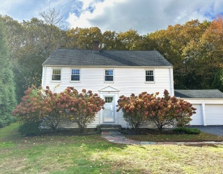 33 Jackson Road, Wellesley, Massachusetts, 4 Bedrooms Bedrooms, 9 Rooms Rooms,2.5 BathroomsBathrooms,Residential Lease,For Rent,Jackson Road,73452123