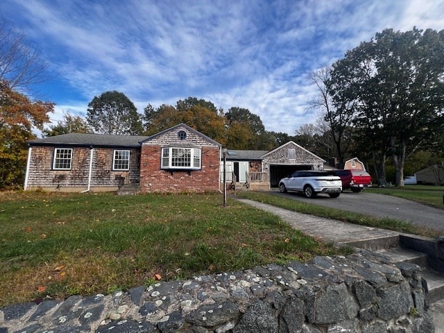 1823 Meridian St, Fall River, Massachusetts, 3 Bedrooms Bedrooms, 5 Rooms Rooms,1 BathroomBathrooms,Residential Lease,For Rent,Meridian St,73444190