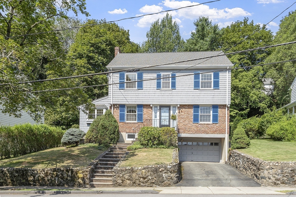 66 Scott Rd, Belmont, Massachusetts, 3 Bedrooms Bedrooms, 8 Rooms Rooms,2.5 BathroomsBathrooms,Residential Lease,For Rent,Scott Rd,73434611