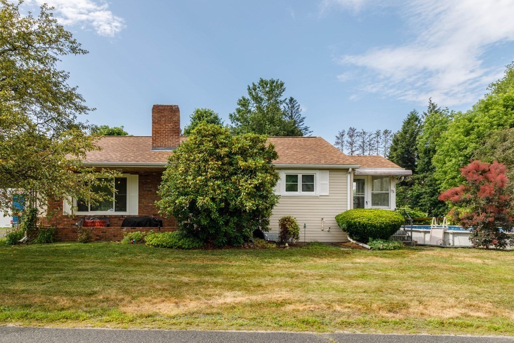 75 East Myrtle Street, Orange, Massachusetts, 2 Bedrooms Bedrooms, 5 Rooms Rooms,1 BathroomBathrooms,Residential,For Sale,East Myrtle Street,73437202