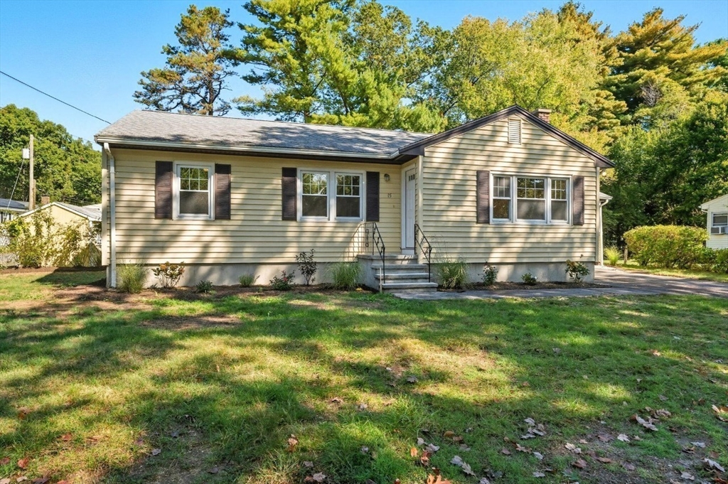 15 Taunton St, Bellingham, Massachusetts, 3 Bedrooms Bedrooms, 5 Rooms Rooms,1 BathroomBathrooms,Residential,For Sale,Taunton St,73437059