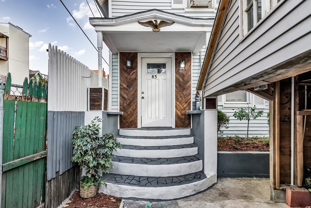 83 Haverhill, Lawrence, Massachusetts, 4 Bedrooms Bedrooms, 6 Rooms Rooms,2 BathroomsBathrooms,Residential,For Sale,Haverhill,73444660