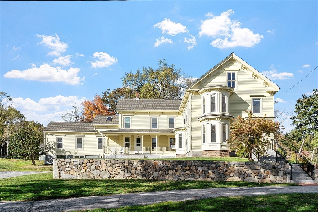 22 Old Lowell Road, Westford, Massachusetts, 3 Bedrooms Bedrooms, 8 Rooms Rooms,2.5 BathroomsBathrooms,Residential Lease,For Rent,Old Lowell Road,73445022