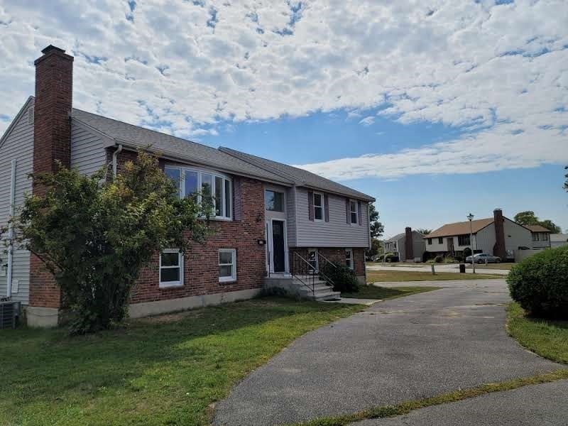 23 Sussex St, Saugus, Massachusetts, 5 Bedrooms Bedrooms, 11 Rooms Rooms,3 BathroomsBathrooms,Residential Income,For Sale,Sussex St,73435994