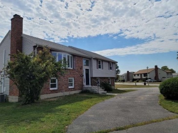 23 Sussex St, Saugus, Massachusetts, 5 Bedrooms Bedrooms, 11 Rooms Rooms,3 BathroomsBathrooms,Residential Income,For Sale,Sussex St,73435994