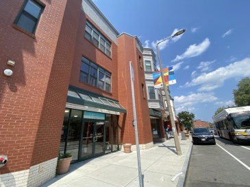 327 Centre St, Boston, Massachusetts, 2 Bedrooms Bedrooms, 4 Rooms Rooms,1 BathroomBathrooms,Residential Lease,For Rent,Centre St,73409366