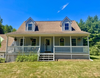 213 Cedar St, Sturbridge, Massachusetts, 4 Bedrooms Bedrooms, 8 Rooms Rooms,2 BathroomsBathrooms,Residential,For Sale,Cedar St,73408137