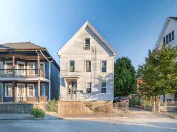 42 Division St, New Bedford, Massachusetts, 6 Bedrooms Bedrooms, 14 Rooms Rooms,3 BathroomsBathrooms,Residential Income,For Sale,Division St,73416290