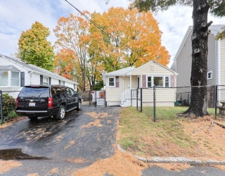17 Mokema Ave, Waltham, Massachusetts, 3 Bedrooms Bedrooms, 5 Rooms Rooms,1 BathroomBathrooms,Residential,For Sale,Mokema Ave,73447553