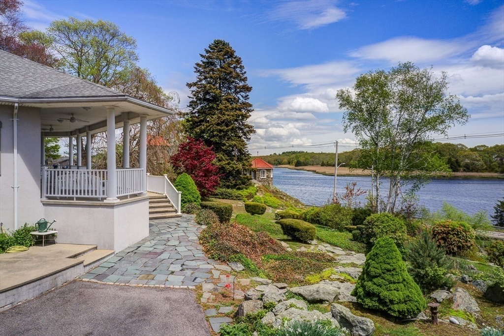 2386 Pleasant, Dighton, Massachusetts, 4 Bedrooms Bedrooms, 11 Rooms Rooms,5 BathroomsBathrooms,Residential,For Sale,Pleasant,73379889