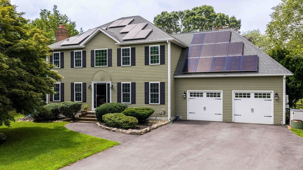 16 Gulf Hill Dr, Dartmouth, Massachusetts, 4 Bedrooms Bedrooms, 8 Rooms Rooms,2.5 BathroomsBathrooms,Residential,For Sale,Gulf Hill Dr,73405365